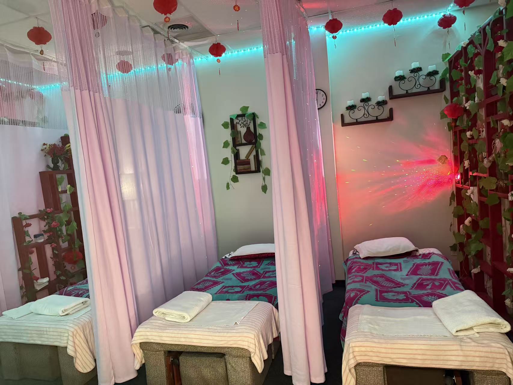 Kamu Foot Spa - Curtained massage area
